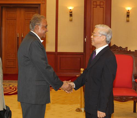 Генеральный секретарь ЦК КПВ Нгуен Фу Чонг принял делегацию Компартии Индии